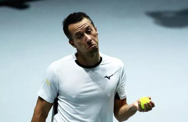 爱游戏-德国队带队取胜！，费德勒重要时刻爆冷观众掌声雷动的简单介绍