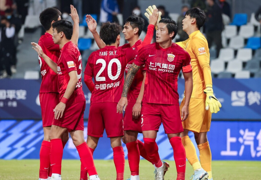 今夜突围战来临，埃因霍温围绕亚冠战术微调，悬念犹存，数据趋势出现新变化的简单介绍