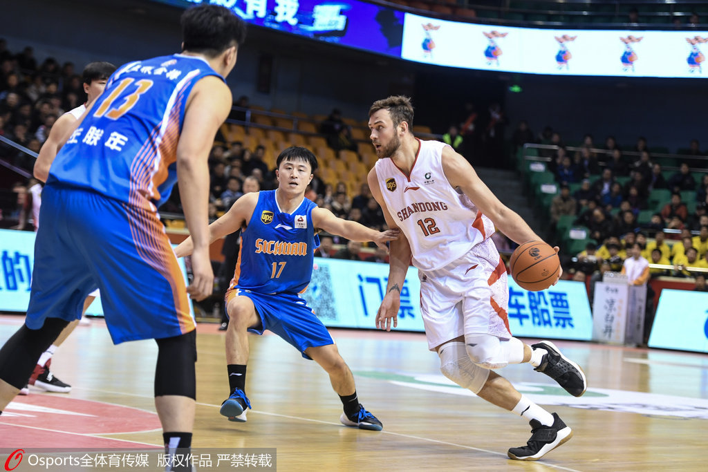 爱游戏体育-关于里程碑夜多伦多猛龙造点机会；社区盾集结日刷纪录；信心回归；团队化学反应显著的信息